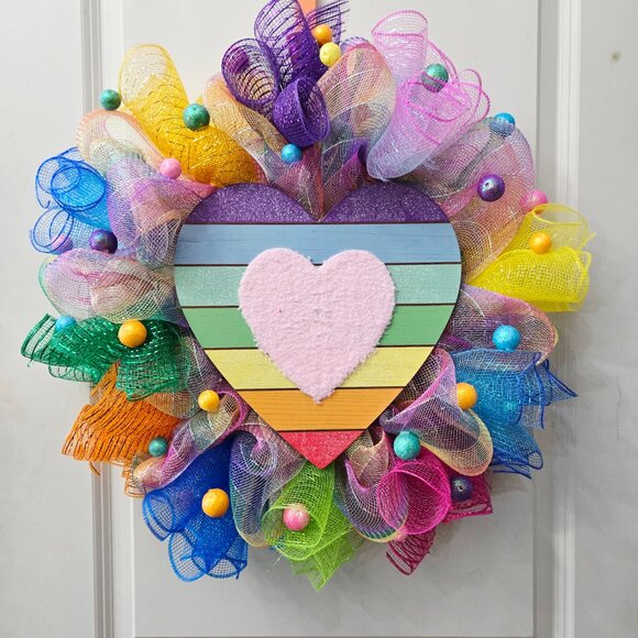 Multicolored Heart Wreath - Picture 1 of 4